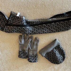 Michael Kors, winter set, including hat, mittens, and scarf